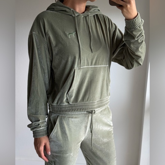 Pink Brand Green Velour Hoodie and Joggers Set - Picture 1 of 6